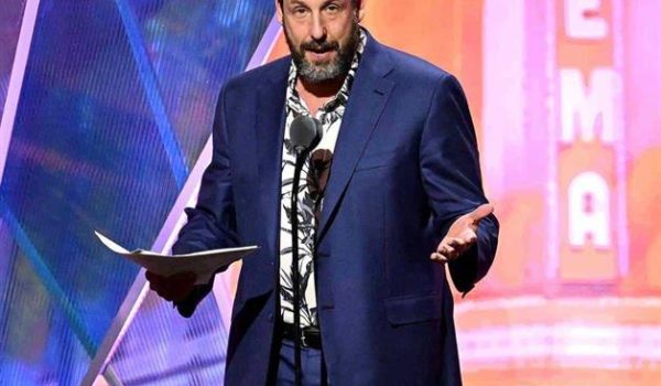 Recibe premio honorífico