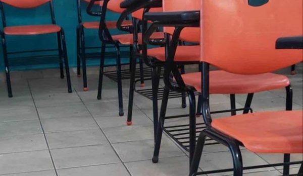 Esperan ausentismo en escuelas por frío