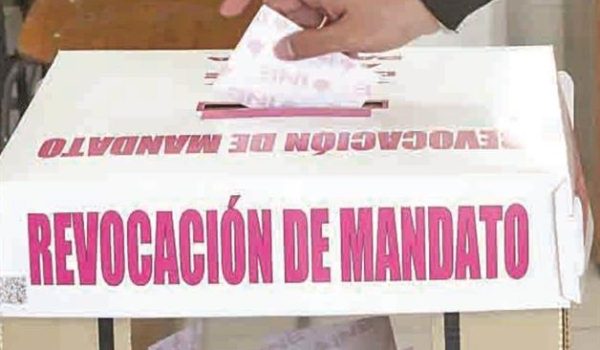 Analizan la revocación de mandato para jueces