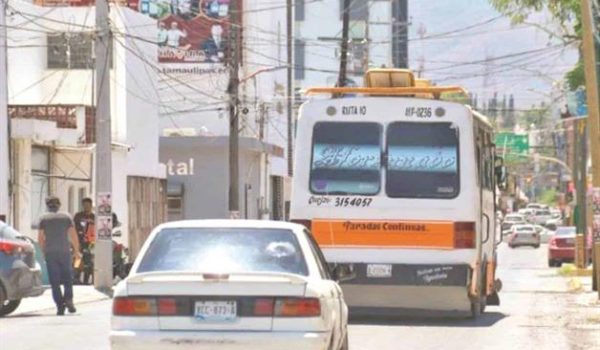 Van por transporte ´chatarra´ en Tamaulipas