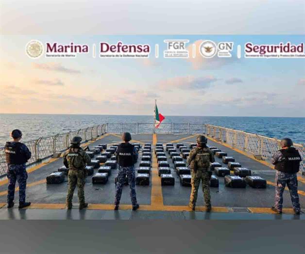 El gabinete de Seguridad informó sobre el decomiso de dos toneladas de supuesta cocaína en la costa guerrerense