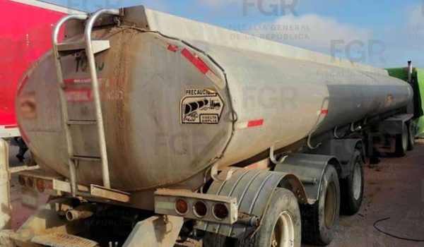 Contratos millonarios de Pemex en sitio cateado