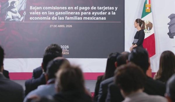 Va Sheinbaum por gasolina más barata