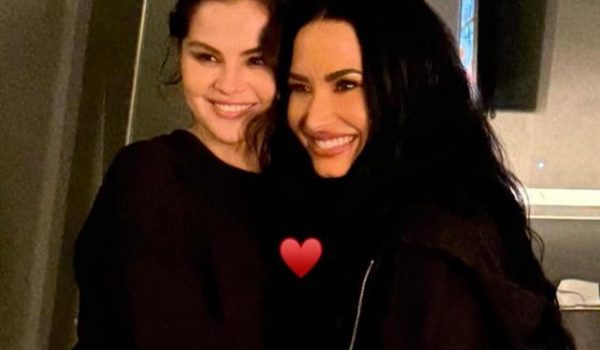 Sellan reencuentro con abrazo