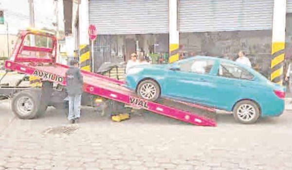 Van contra Uber y DiDi