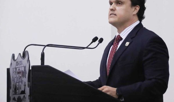 Denuncian a ´La Borrega´ por 300 millones de pesos