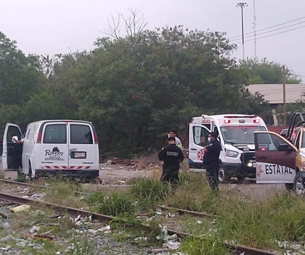 Un hombre de 40 años, identificado como José Leopoldo, perdió la vida la mañana de este jueves tras ser embestido por el ferrocarril en la colonia Benito Juárez.
