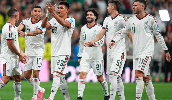 Golea México 3-0 a Chequia y firma pase invicto en grupo