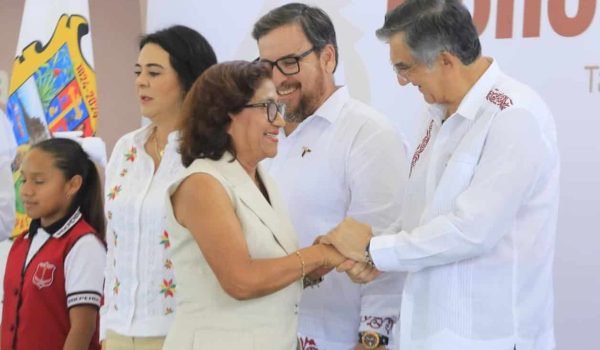 Llama Américo a impulsar una gran generación de estudiantes
