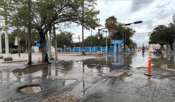 Evidencian las lluvias fragilidad del asfalto