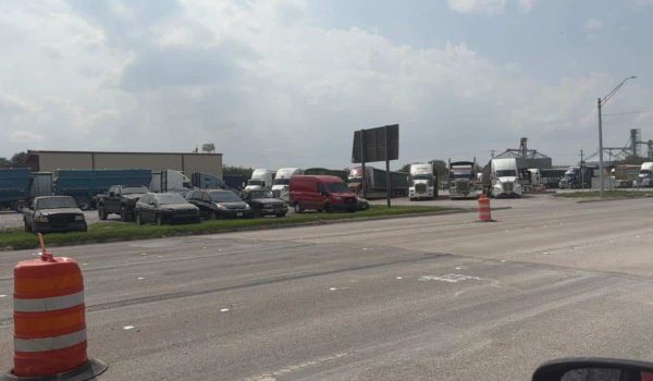 Amenazan cerrar puente; desviarían carga a Pharr