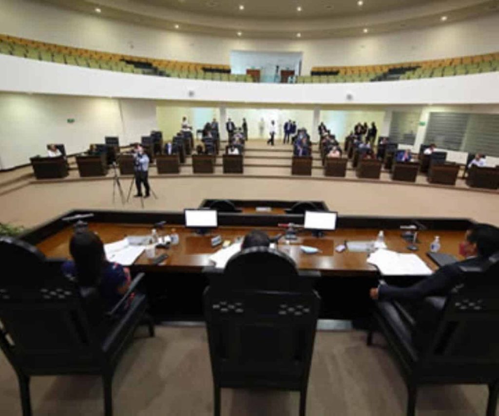 Un total de 36 legisladores suspenden actividades ordinarias y dejan una Diputación Permanente para atender asuntos urgentes