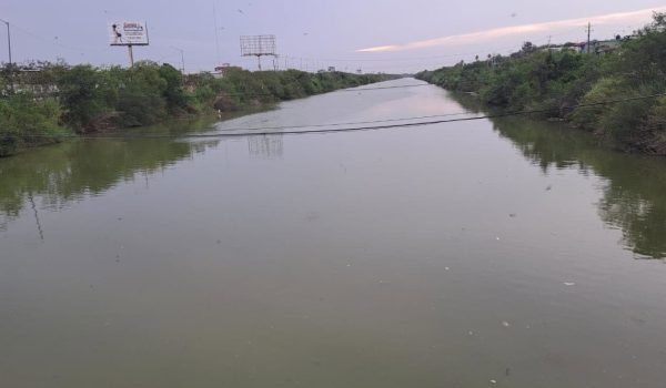 Reclaman el servicio parejo de agua ante la COMAPA