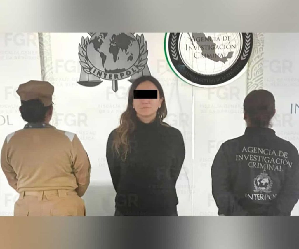 Gilda Susana Lozoya Austin fue capturada en el AICM por su presunta relación con el caso Agronitrogenados y transferencias ilícitas en la empresa Tochos Holding.